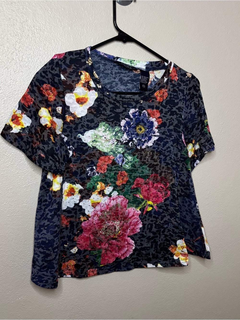 Life Style Petite Floral Rhinestone Animal Print Top PS